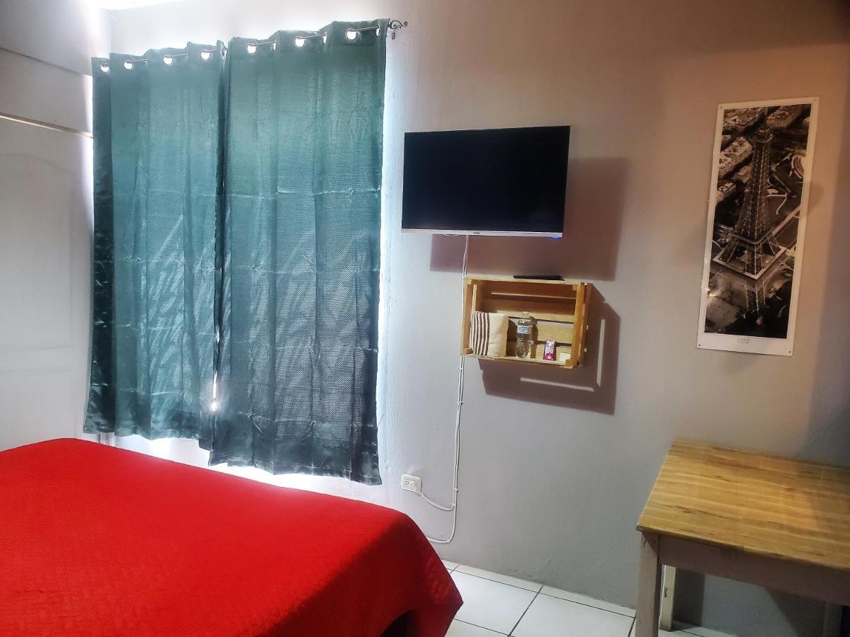 Hostal De Lucca Γουατεμάλα Εξωτερικό φωτογραφία